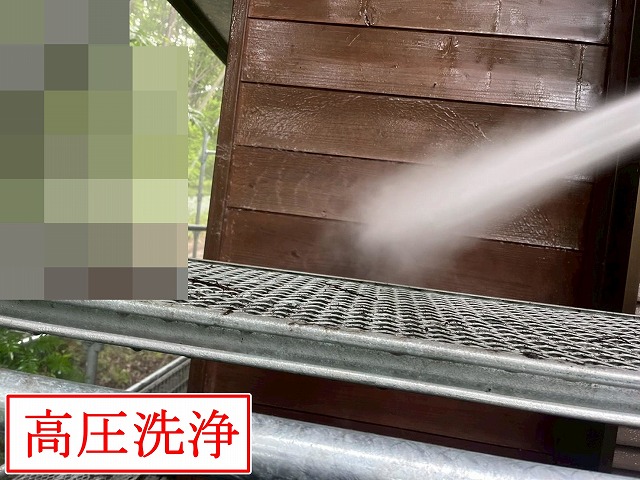 北杜市で木部外壁塗装！高圧洗浄と3種ケレン、キシラデコールフォレストで塗装します