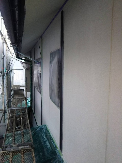 甲府市　外壁塗装　下塗り