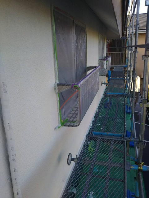 南アルプス市　外壁塗装　ラジカル塗料　下塗り