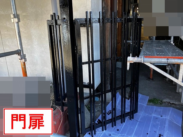 甲府市で門扉の塗装メンテナンス後の写真