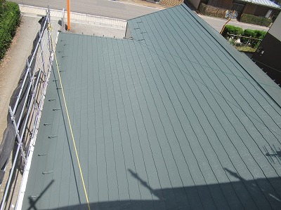 富士河口湖　屋根塗装　スレート屋根　塗装後　完成写真