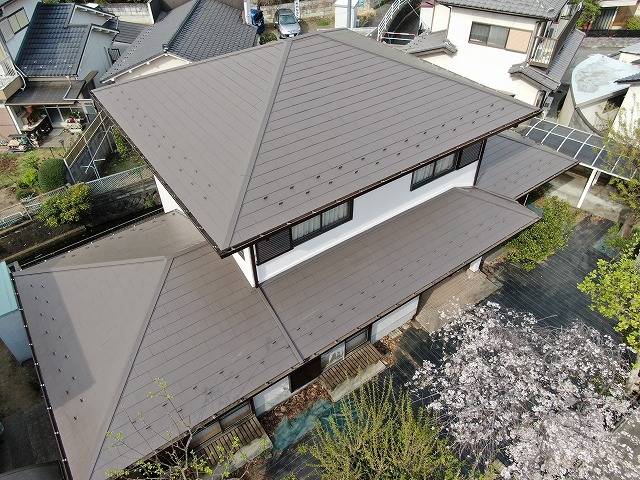 甲府市　スレート屋根　屋根塗装　工事完了