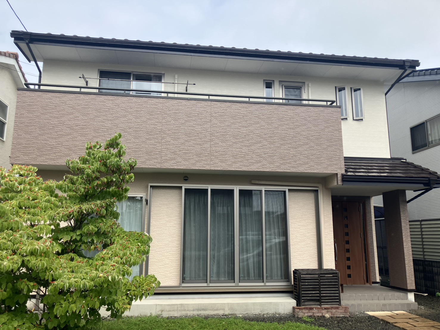 甲斐市　外壁塗装　完成写真
