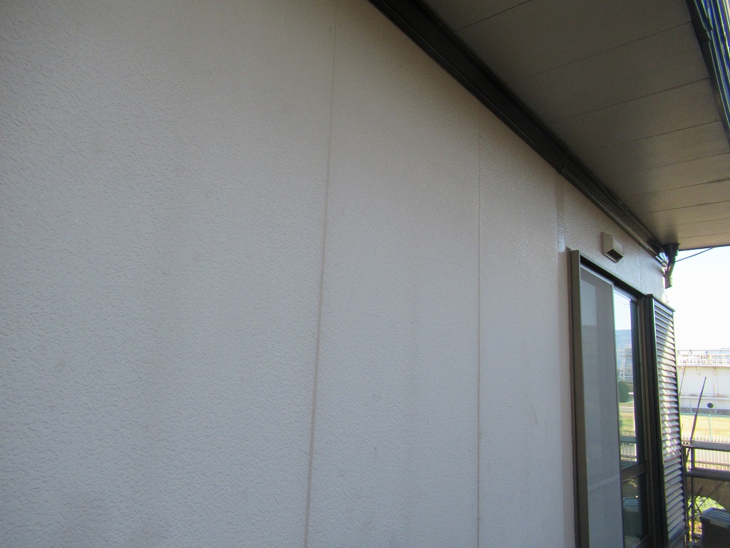 外壁塗膜の劣化　山梨