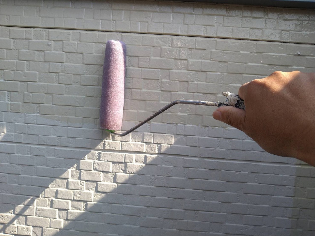 南アルプス市　外壁塗装　下塗り　サイディング