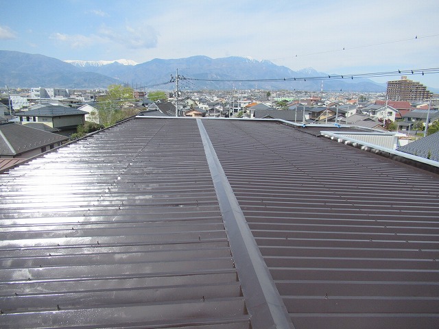 甲府市　屋根塗装　完成
