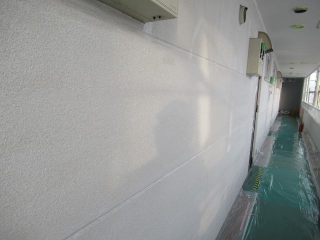 昭和町　外壁塗装　下塗り