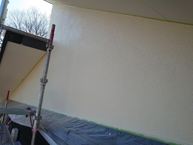 北杜市　平屋　外壁塗装　中塗り